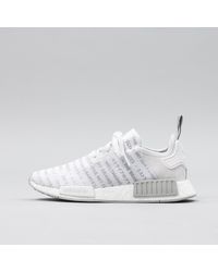 lyst adidas originali nmd r1 runner in vintage white per gli uomini lyst adidas originali nmd r1 runner in vintage white per gli uomini